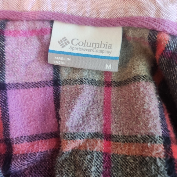 Columbia Women's Calico Basin Plaid Flannel Long Sleeve Shirt - Picture 2 of 3